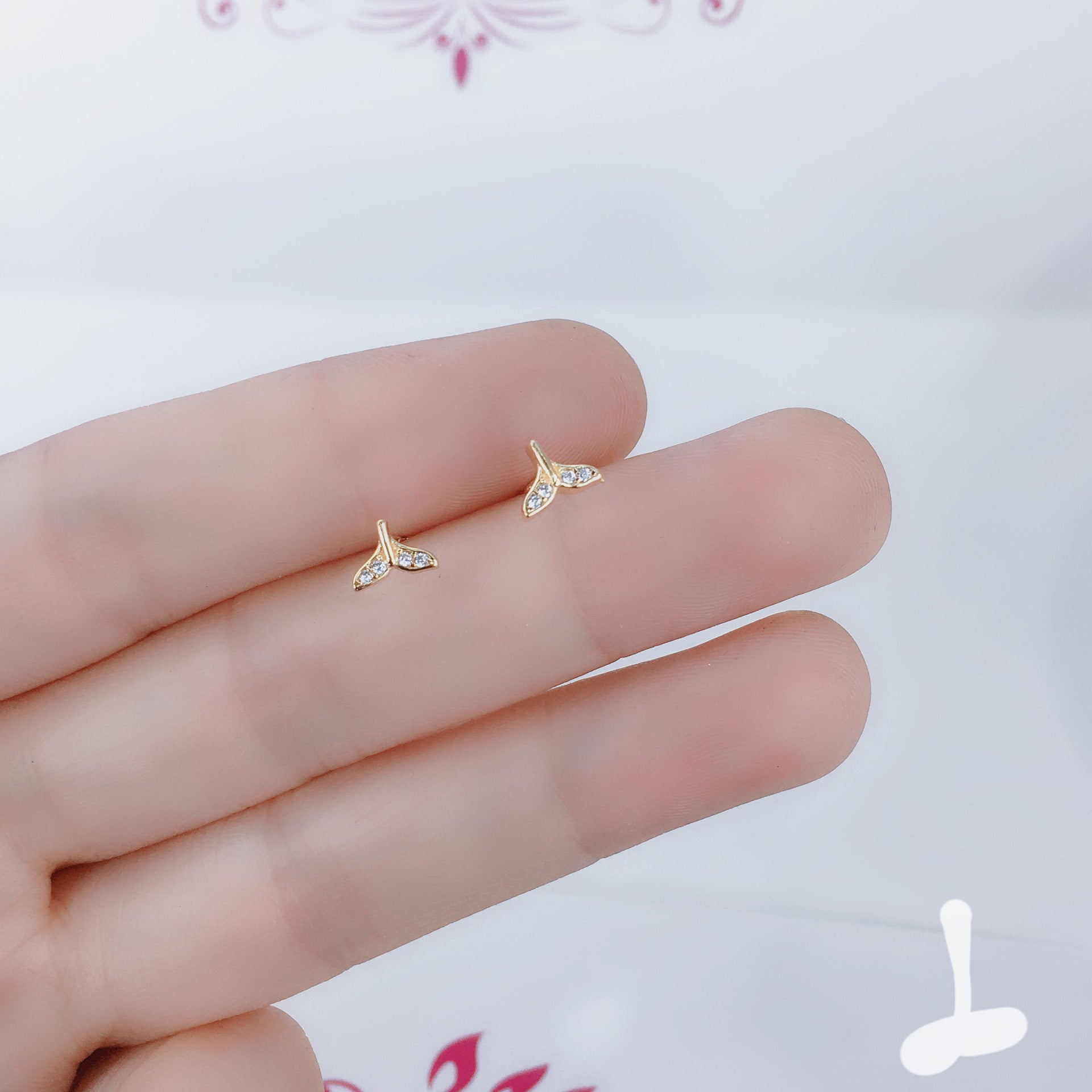 Wholesale Simple Small Exquisite Design Sense 925 Sterling Silver Earrings